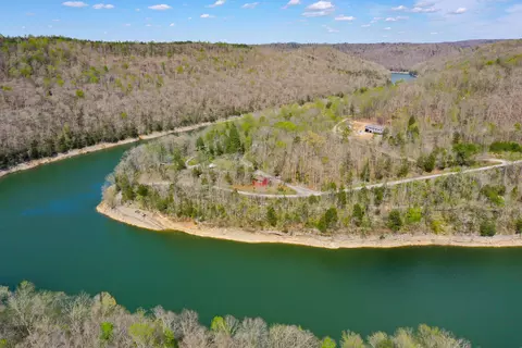 25 Godsey Ave, Whitley City, KY 42653