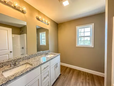 Bath - 174 Devils Neck Rd, Corbin, KY 40701 photo 1 of 3