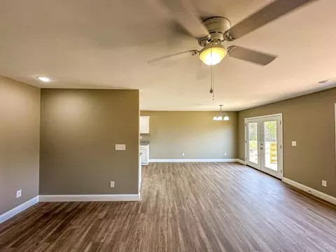 Living - 174 Devils Neck Rd, Corbin, KY 40701 photo 4 of 8