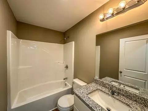 Bath - 174 Devils Neck Rd, Corbin, KY 40701 photo 3 of 3