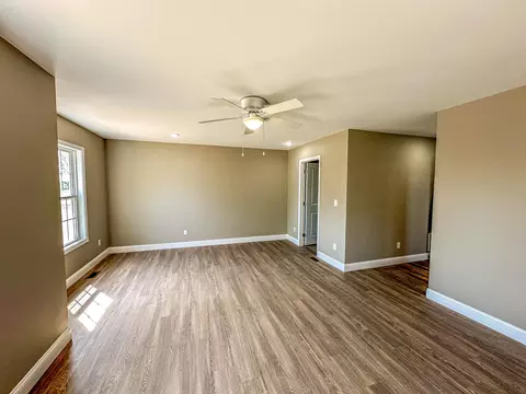 Living - 174 Devils Neck Rd, Corbin, KY 40701 photo 7 of 8
