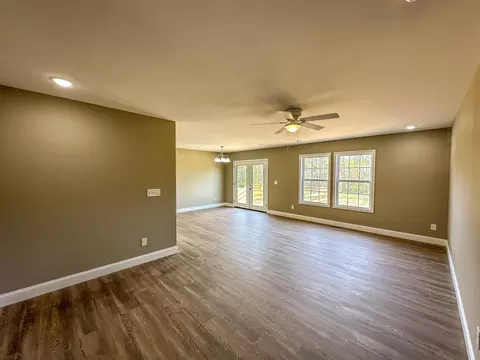 Living - 174 Devils Neck Rd, Corbin, KY 40701 photo 5 of 8