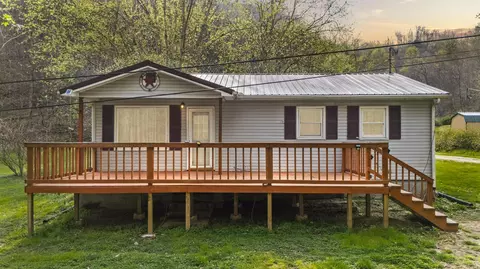 219 Burnt Cabin Br, Stambaugh, KY 41257