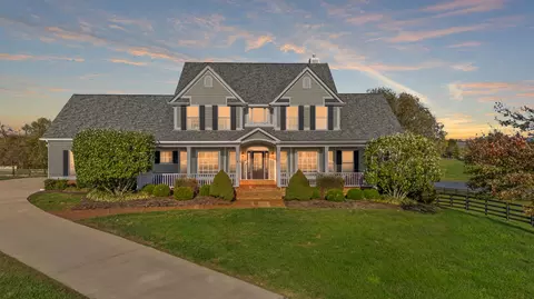 204 Crestridge Trl, Nicholasville, KY 40356