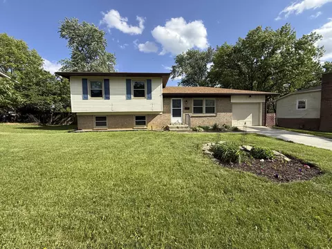 3266 Aqueduct Dr, Lexington, KY 40517