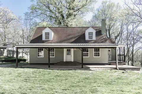 102 First St, Carlisle, KY 40311