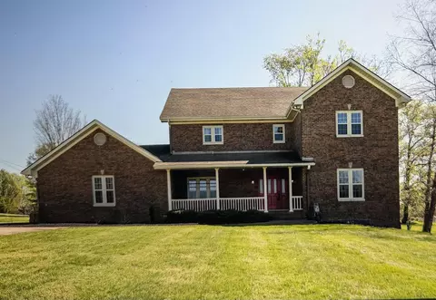 2812 Adios Ct, Lexington, KY 40511