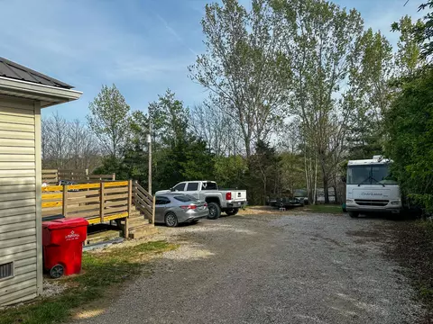 Exterior - 569 E Ridge Rd, Richmond, KY 40475 photo 6 of 15
