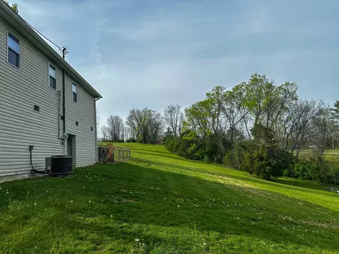 Exterior - 569 E Ridge Rd, Richmond, KY 40475 photo 8 of 15