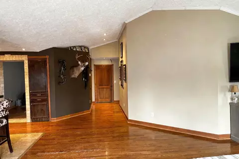 Entry Way - 569 E Ridge Rd, Richmond, KY 40475 photo 1 of 2
