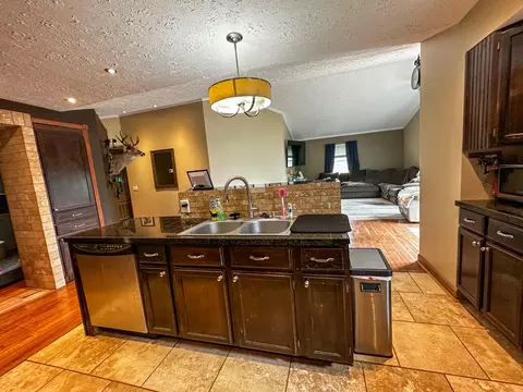 Kitchen - 569 E Ridge Rd, Richmond, KY 40475 photo 4 of 5