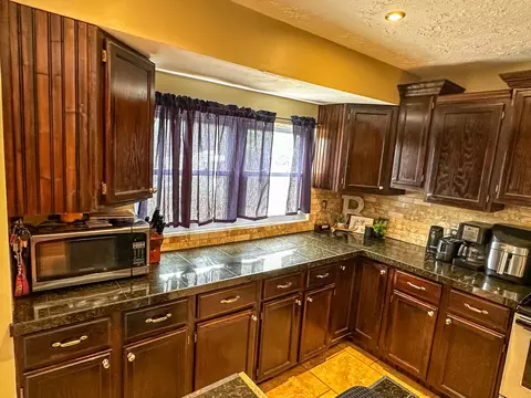 Kitchen - 569 E Ridge Rd, Richmond, KY 40475 photo 3 of 5