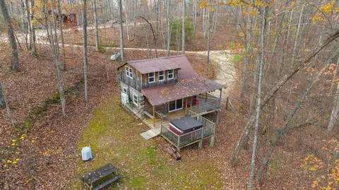 1704 Chop Chestnut Rd, Stanton, KY 40380