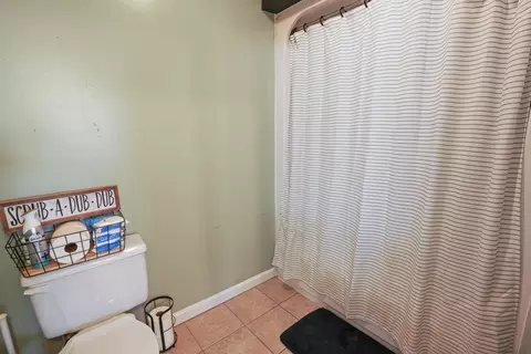 Bath - 151 Link Dr, Pine Knot, KY 42635 photo 4 of 6
