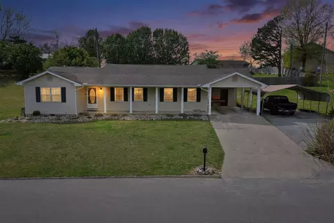 151 Link Dr, Pine Knot, KY 42635