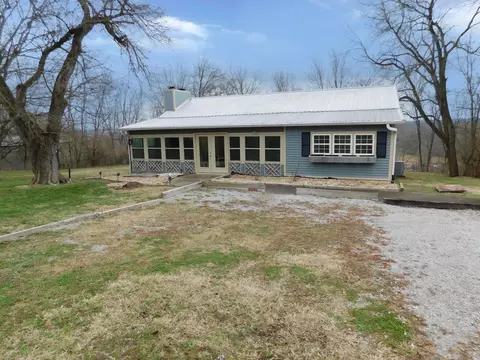 246 Hughley Ln, Harrodsburg, KY 40330