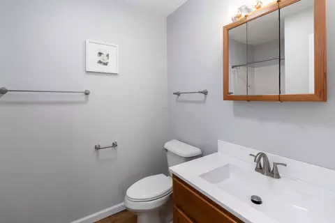 Bath - 1494 Lum Strunk Rd, Strunk, KY 42649 photo 2 of 3