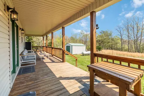 Exterior - 1494 Lum Strunk Rd, Strunk, KY 42649 photo 3 of 11