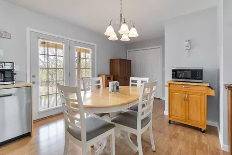 Dining - 1494 Lum Strunk Rd, Strunk, KY 42649 photo 2 of 3