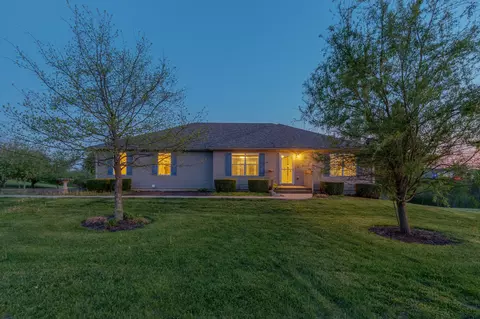 1695 Oregon Rd, Versailles, KY 40383