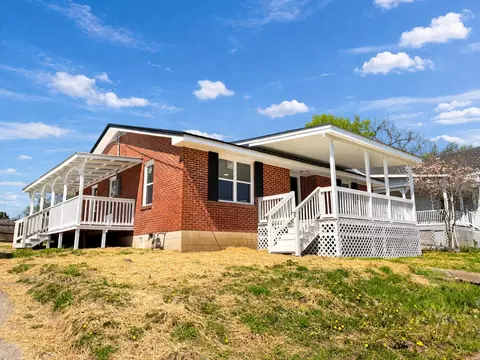 116 N Queen St, Mount Sterling, KY 40353