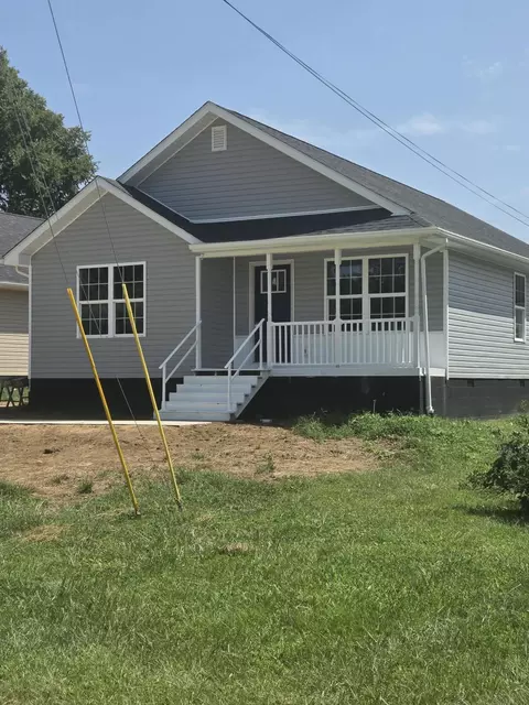 40 Riverview Rd, Irvine, KY 40336