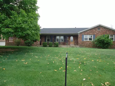 106 Pine Hill Dr, Lancaster, KY 40444