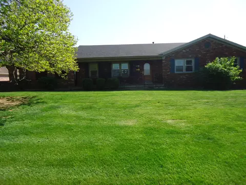 106 Pine Hill Dr, Lancaster, KY 40444