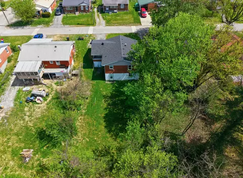 View/Area - 110 Ridgeway Dr, Lancaster, KY 40444 photo 2 of 4