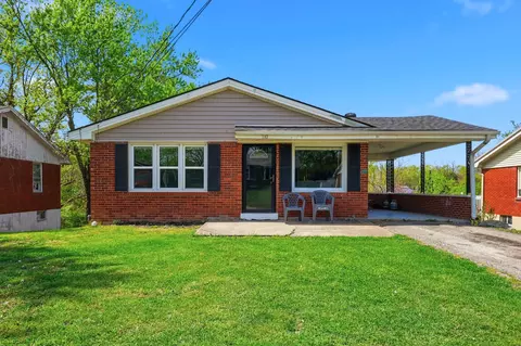 Exterior - 110 Ridgeway Dr, Lancaster, KY 40444 photo 3 of 8