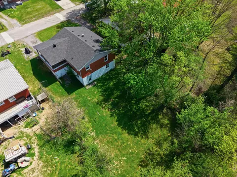 View/Area - 110 Ridgeway Dr, Lancaster, KY 40444 photo 3 of 4
