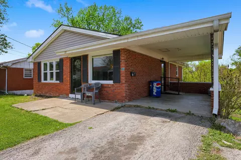 Exterior - 110 Ridgeway Dr, Lancaster, KY 40444 photo 7 of 8
