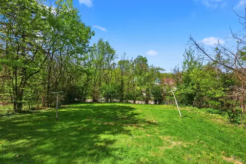 Exterior - 110 Ridgeway Dr, Lancaster, KY 40444 photo 2 of 8