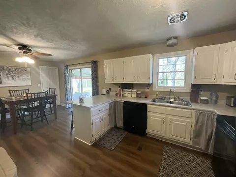 Kitchen - 110 Cherry Ln, Burnside, KY 42519 photo 3 of 5