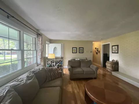 Living - 110 Cherry Ln, Burnside, KY 42519 photo 5 of 8