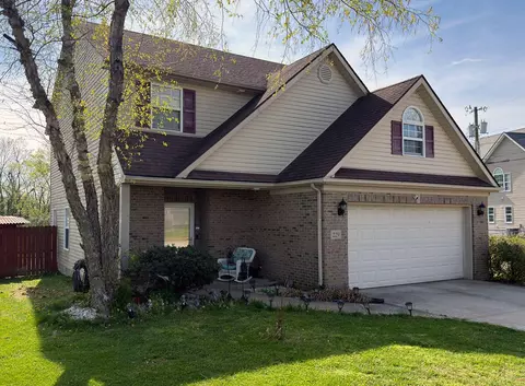 229 Cameron Dr, Nicholasville, KY 40356