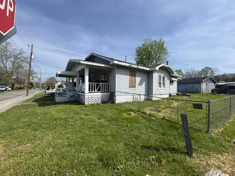 Exterior - 305 Hamlin Ave, Corbin, KY 40701 photo 3 of 13