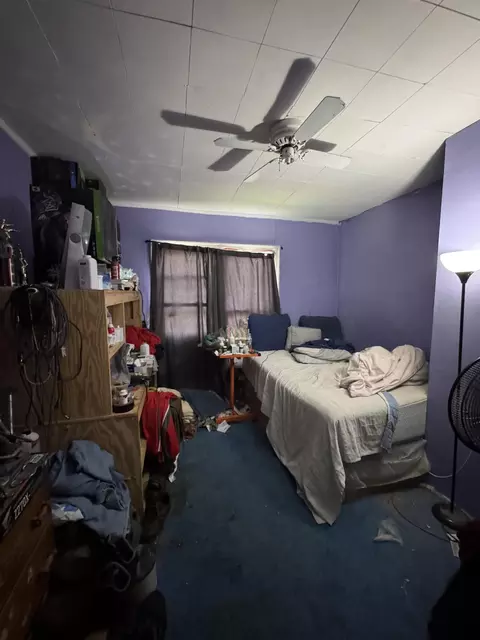 Bedroom - 305 Hamlin Ave, Corbin, KY 40701 photo 1 of 2