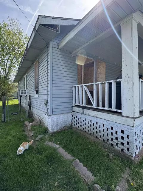 Exterior - 305 Hamlin Ave, Corbin, KY 40701 photo 5 of 13