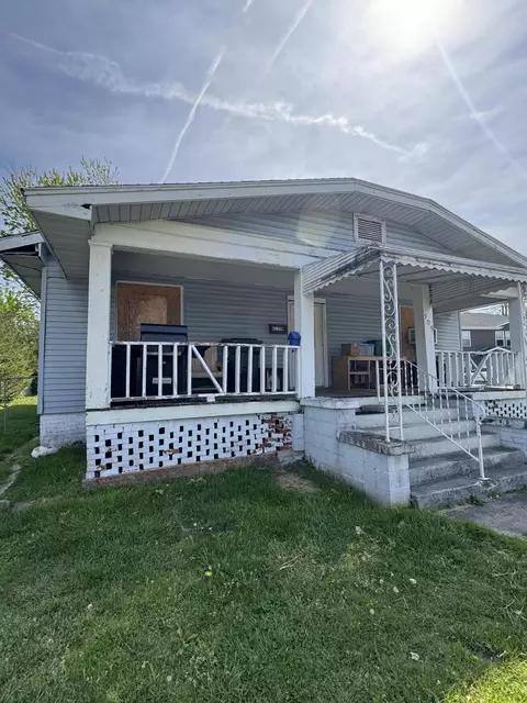 Exterior - 305 Hamlin Ave, Corbin, KY 40701 photo 4 of 13