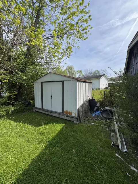 Exterior - 305 Hamlin Ave, Corbin, KY 40701 photo 8 of 13