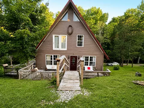 682 Garrad Rd, Tollesboro, KY 41189