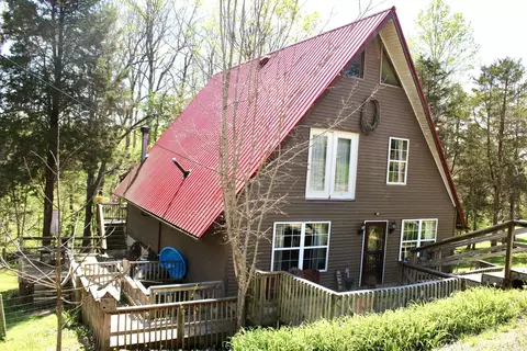 682 Garrad Rd, Tollesboro, KY 41189