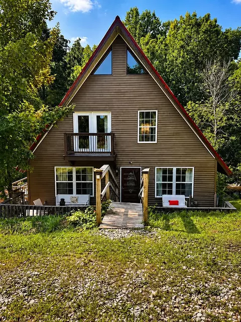 682 Garrad Rd, Tollesboro, KY 41189