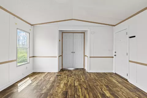 Living - 80 Fox Run Rd, Morehead, KY 40351 photo 6 of 6