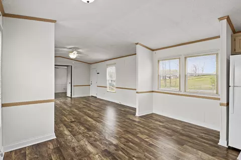 Living - 80 Fox Run Rd, Morehead, KY 40351 photo 5 of 6