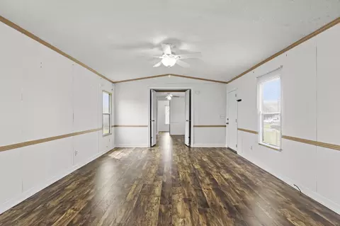 Living - 80 Fox Run Rd, Morehead, KY 40351 photo 2 of 6