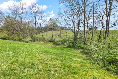 Exterior - 80 Fox Run Rd, Morehead, KY 40351 photo 7 of 9