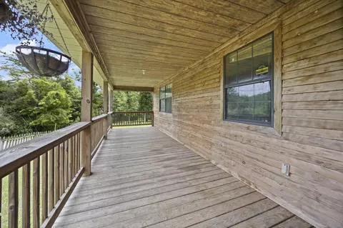 Exterior - 576 Laxton Rd, Strunk, KY 42649 photo 5 of 7