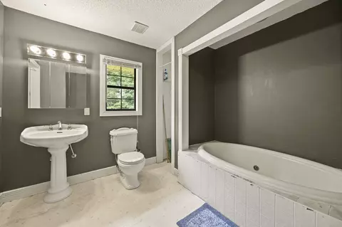 Bath - 576 Laxton Rd, Strunk, KY 42649 photo 2 of 2